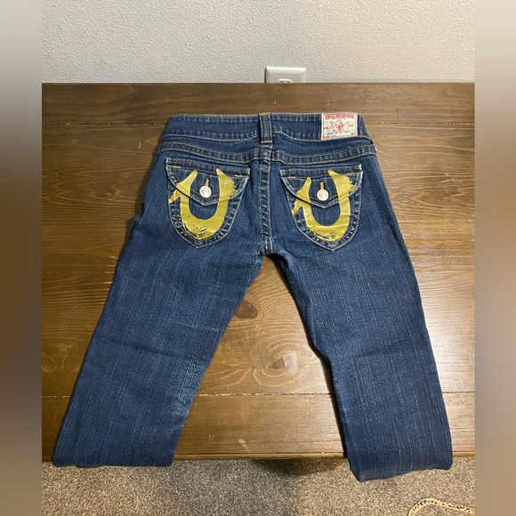 True religion jeans, gold horseshoe, Bootcut, darker denim wash, size 28 - Picture 12 of 12